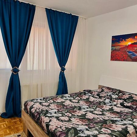 House24 Gari Appartement Braşov Buitenkant foto