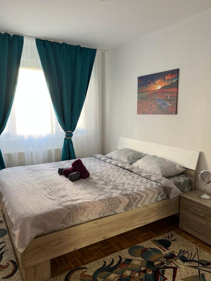 House24 Gari Appartement Braşov Buitenkant foto