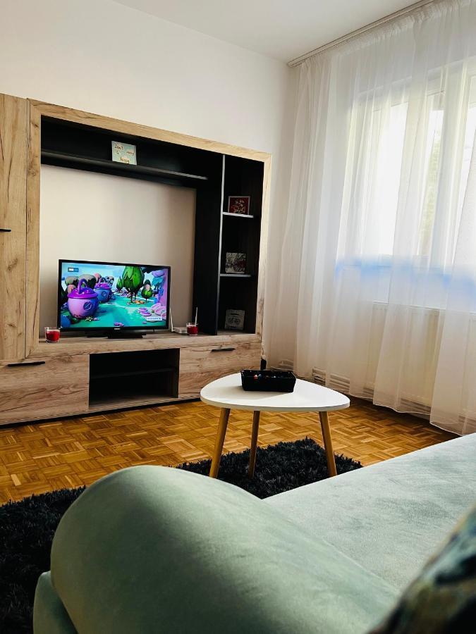 House24 Gari Appartement Braşov Buitenkant foto