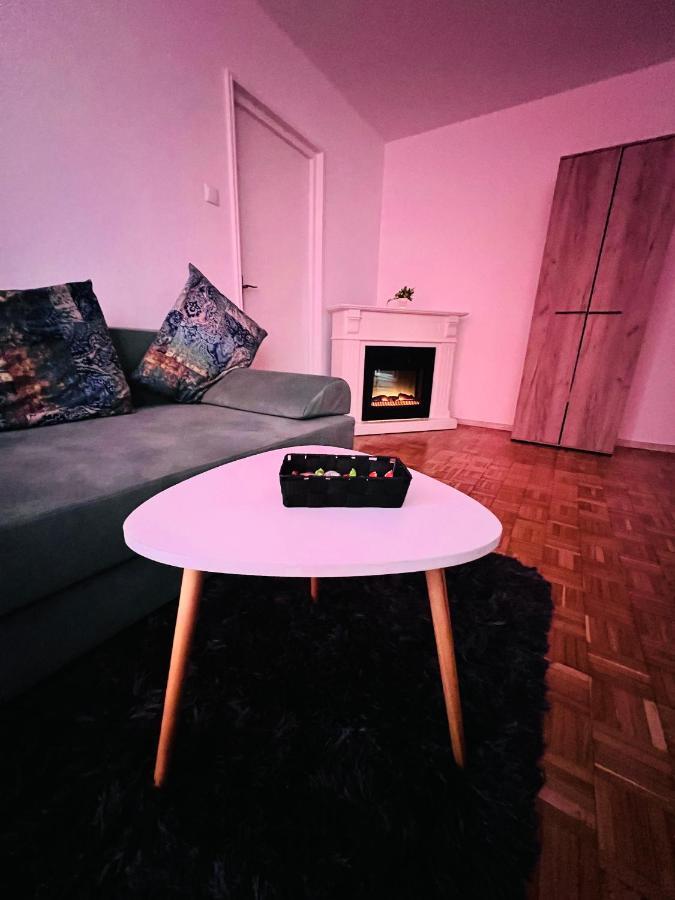 House24 Gari Appartement Braşov Buitenkant foto